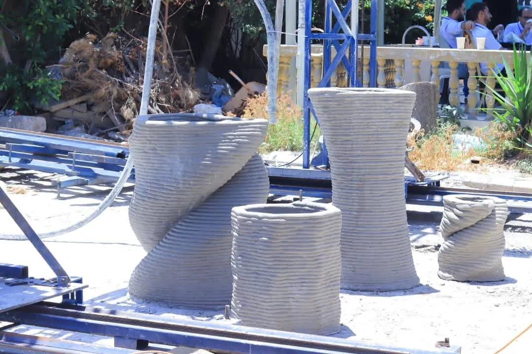 مخرجات تصنع المستقبل: الجامعة الإماراتية الدولية تثبت ريادتها بمشاريع نوعية في معرض البناء والإنشاءات