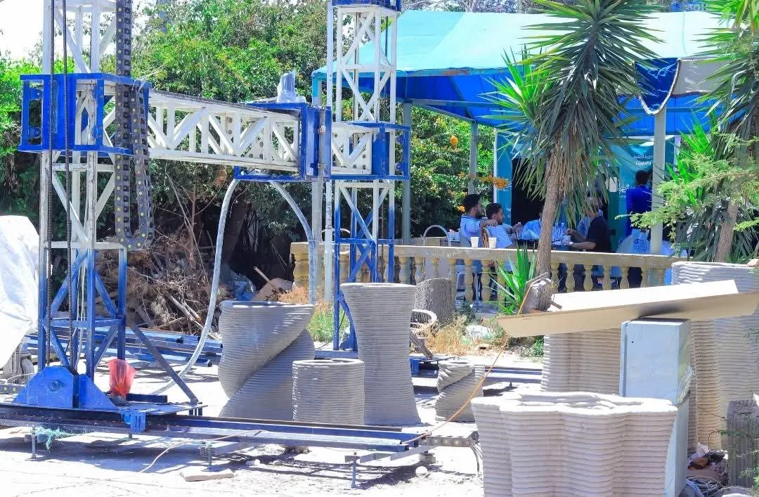 مخرجات تصنع المستقبل: الجامعة الإماراتية الدولية تثبت ريادتها بمشاريع نوعية في معرض البناء والإنشاءات