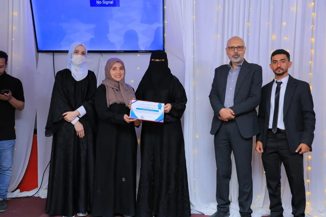 "أثر" تصنع الفرق.. طلبة طب الأسنان المستوى الخامس يحتفون بصنّاع رحلتهم التعليمية