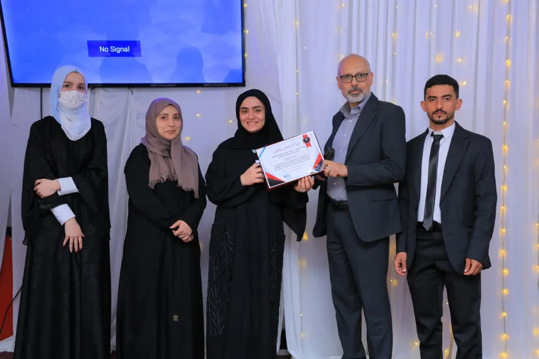 "أثر" تصنع الفرق.. طلبة طب الأسنان المستوى الخامس يحتفون بصنّاع رحلتهم التعليمية