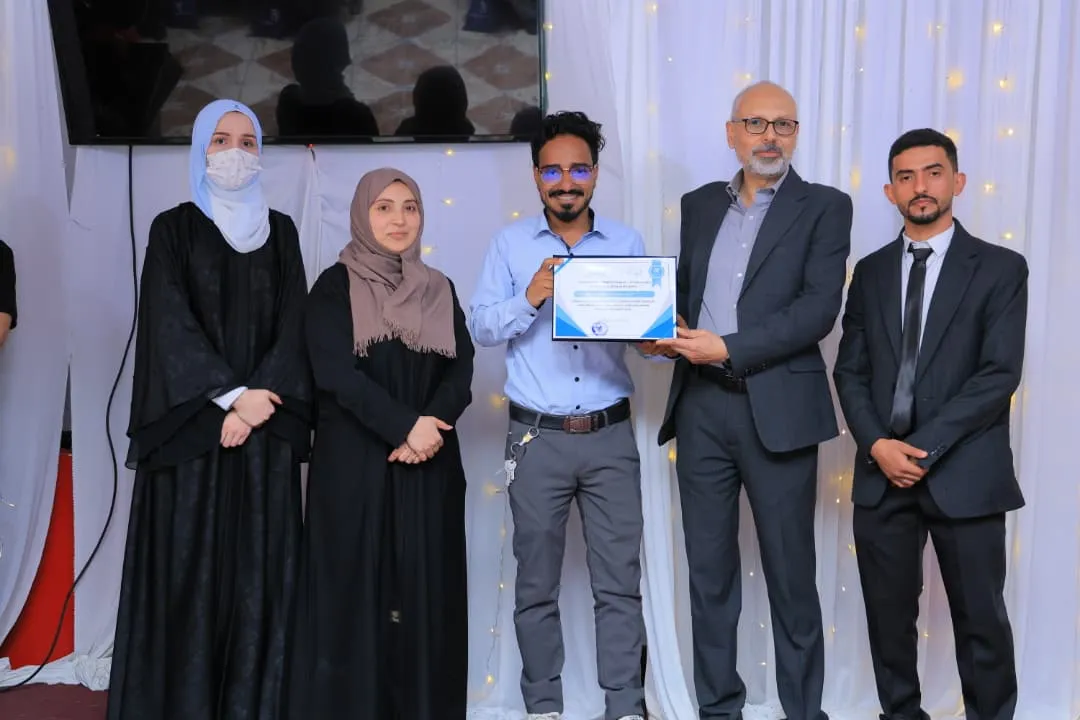 "أثر" تصنع الفرق.. طلبة طب الأسنان المستوى الخامس يحتفون بصنّاع رحلتهم التعليمية