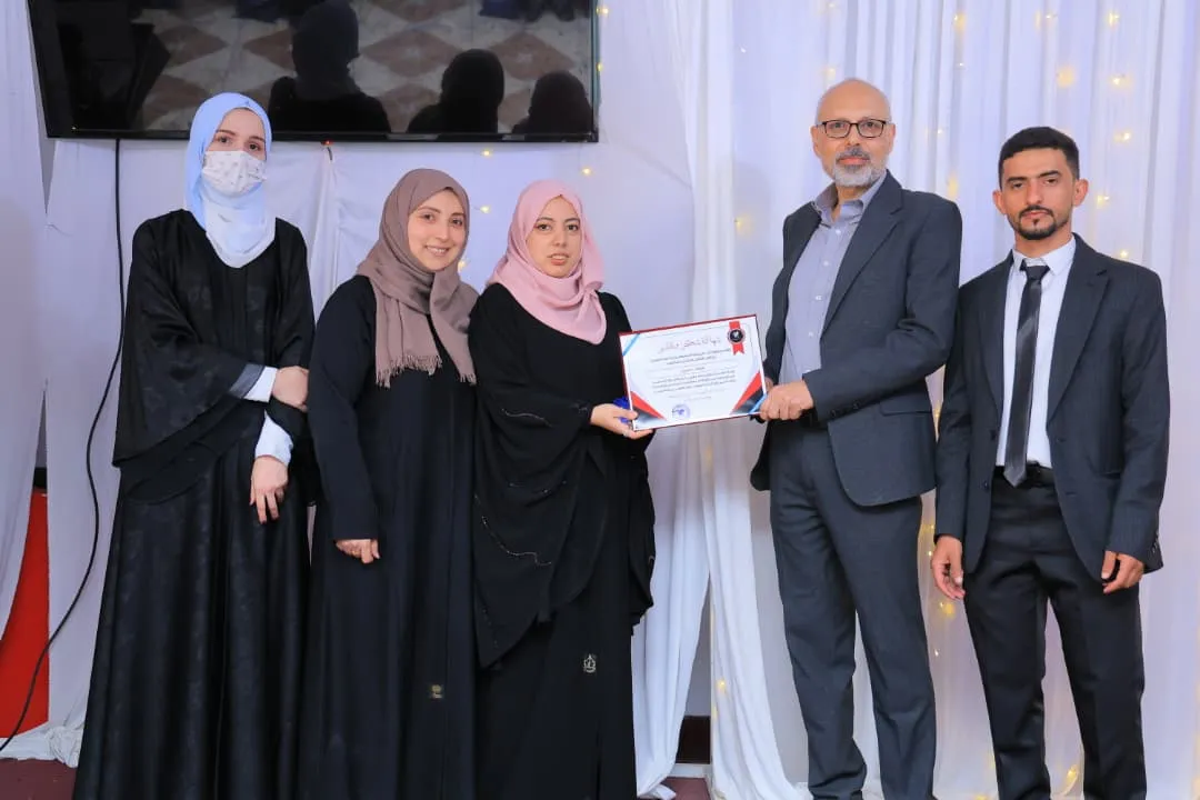 "أثر" تصنع الفرق.. طلبة طب الأسنان المستوى الخامس يحتفون بصنّاع رحلتهم التعليمية