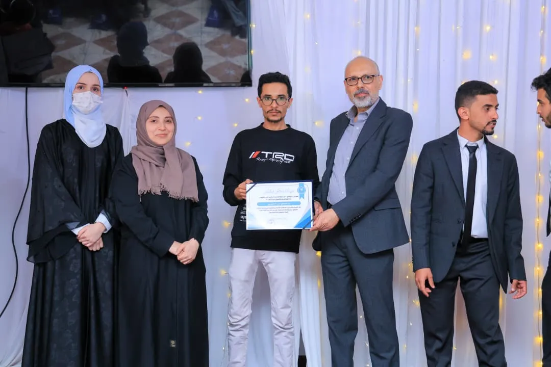 "أثر" تصنع الفرق.. طلبة طب الأسنان المستوى الخامس يحتفون بصنّاع رحلتهم التعليمية