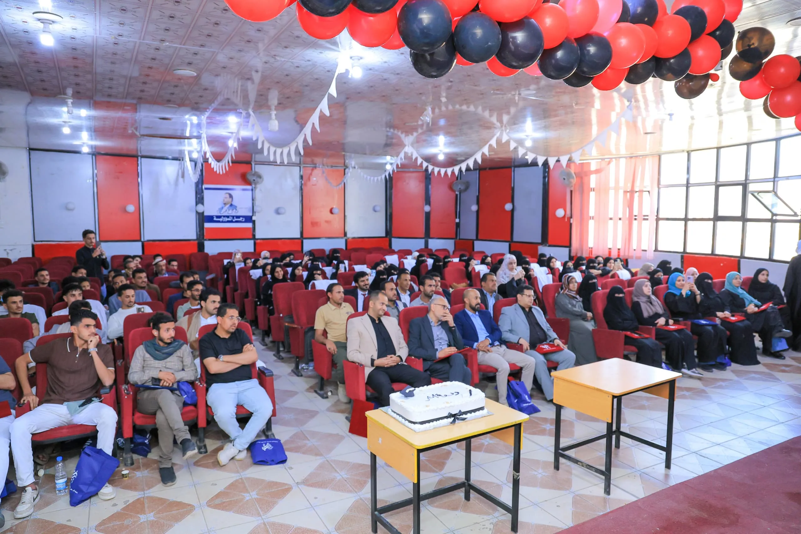 "أثر" تصنع الفرق.. طلبة طب الأسنان المستوى الخامس يحتفون بصنّاع رحلتهم التعليمية