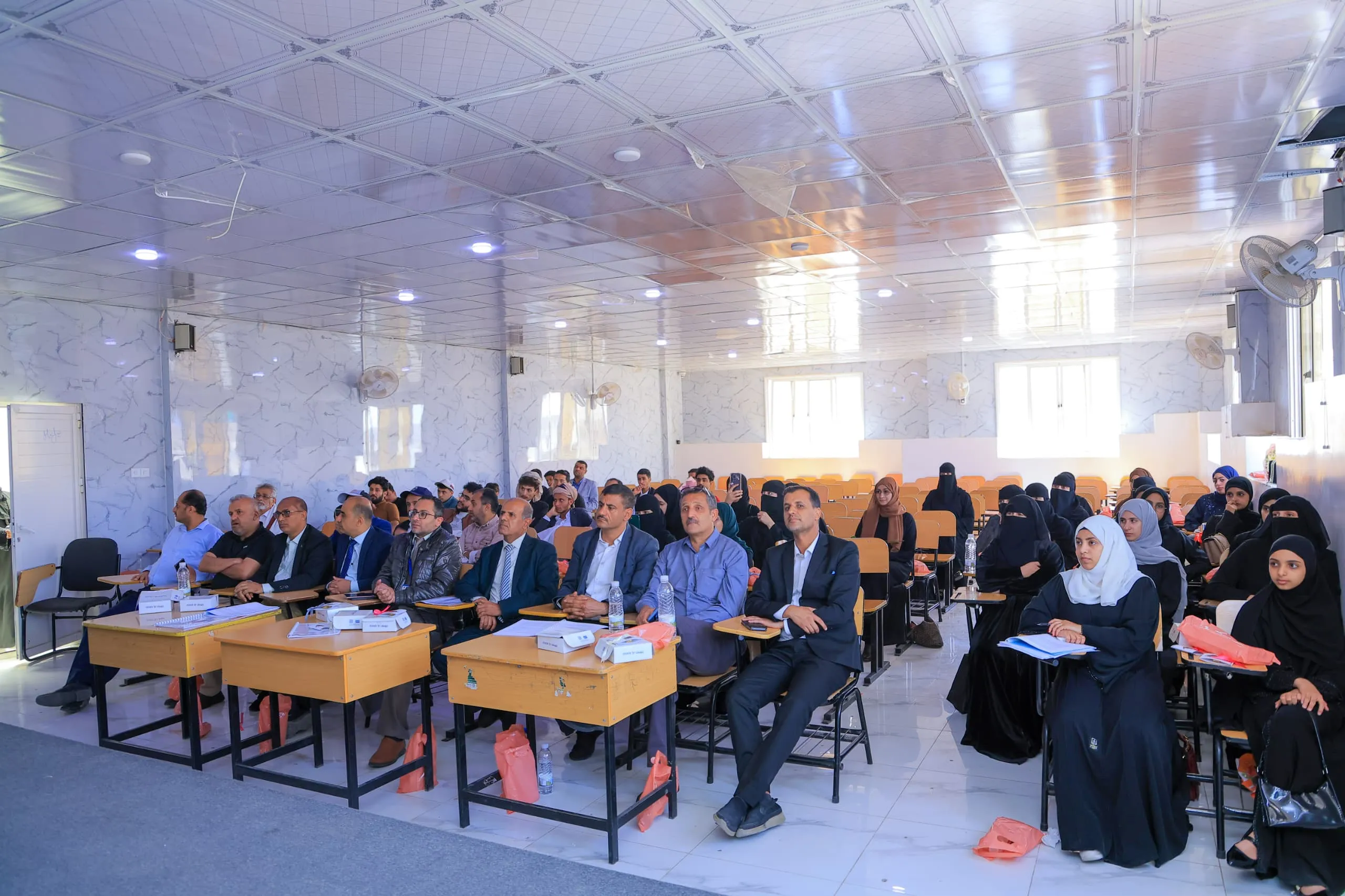 انطلاقة نوعية لمستقبل رقمي آمن.. كلية الهندسة تدشّن مناقشات مشاريع التخرج بمشروع ابتكاري في أمن المعلومات