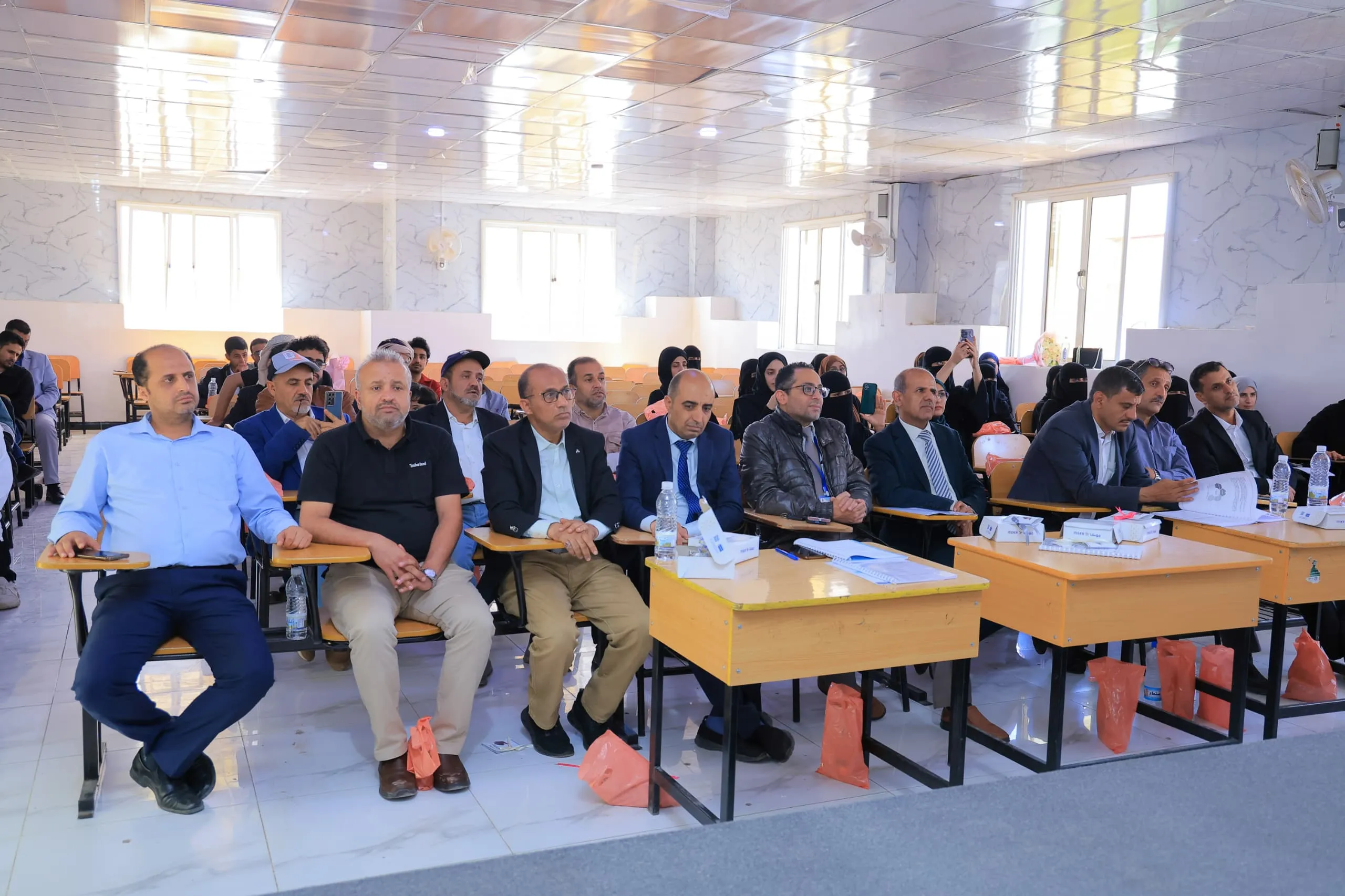 انطلاقة نوعية لمستقبل رقمي آمن.. كلية الهندسة تدشّن مناقشات مشاريع التخرج بمشروع ابتكاري في أمن المعلومات