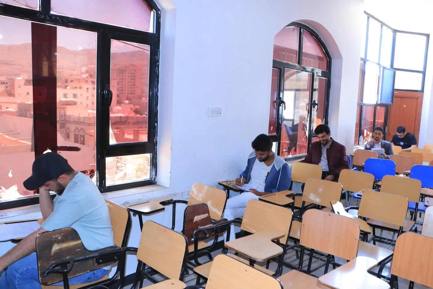 A confident start to exams at the College of Dentistry... University leadership launches second semester exams for levels two and above