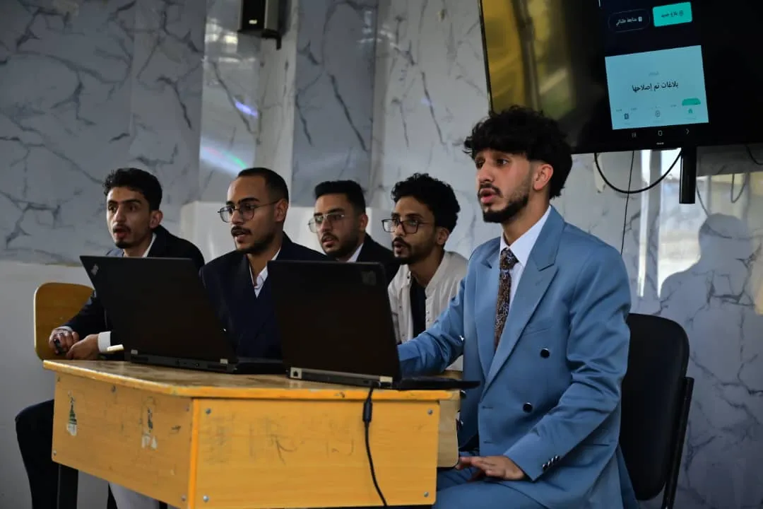 هنا يُصنع المستقبل.. تدشين مناقشات مشاريع التخرج بكلية العلوم الإدارية والمالية للعام الجامعي 2025-2026م