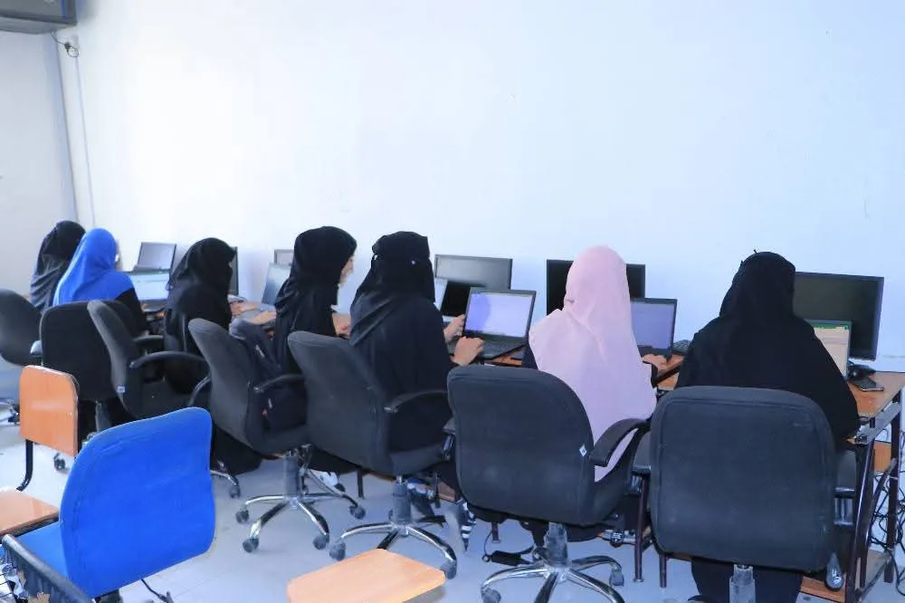 A remarkable conclusion that translates ambition into skill... Students of the College of Administrative Sciences confidently complete two specialized courses, ready for the job market.