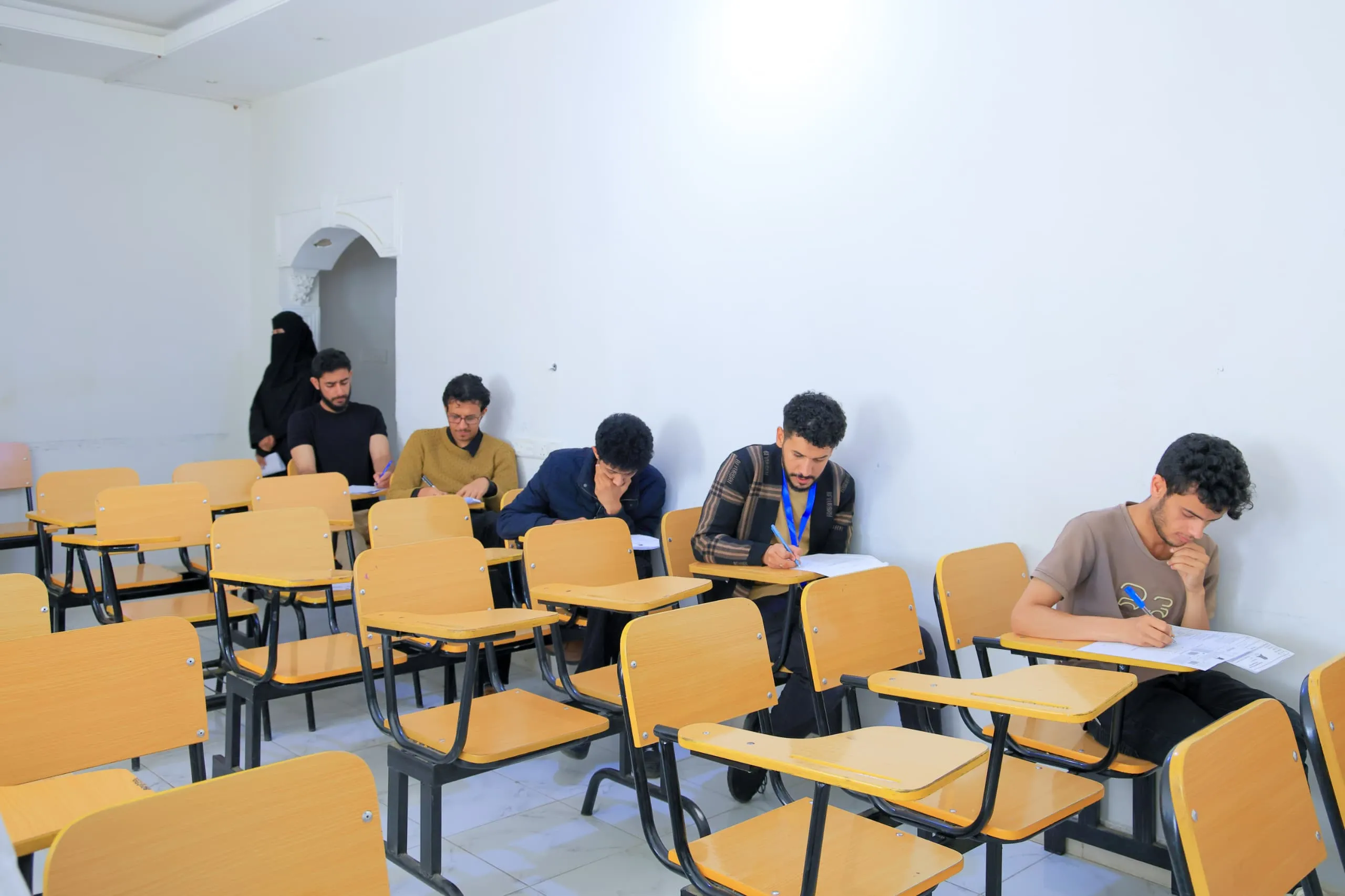 بداية جادة نحو التميُّز.. انطلاق الإمتحانات النهائية للفصل الثاني لطلبة المستوى الأول بكلية الهندسة