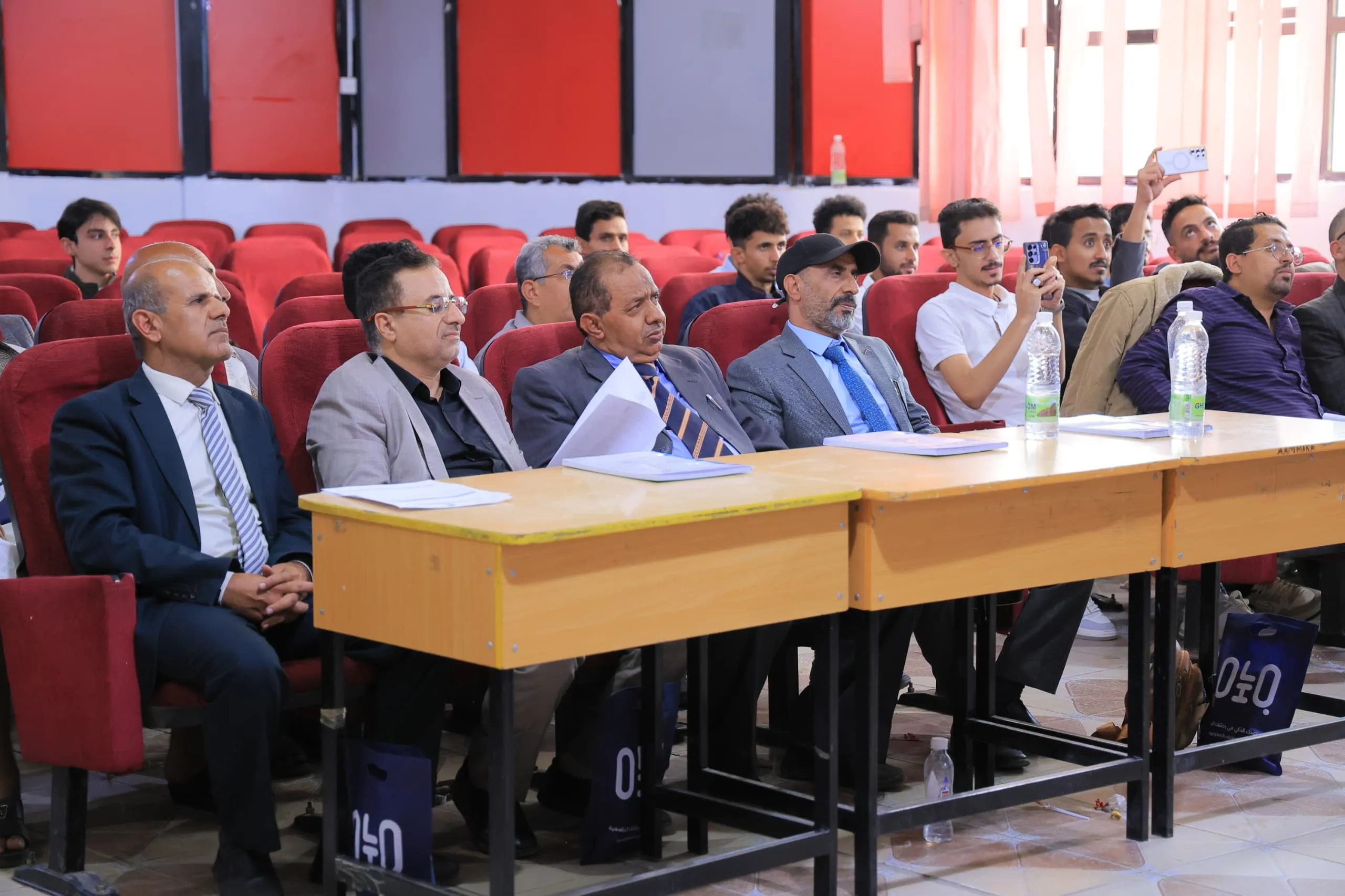 In a remarkable academic achievement, the UAE University launches discussions for its first cohort in Artificial Intelligence with an innovative project serving students.