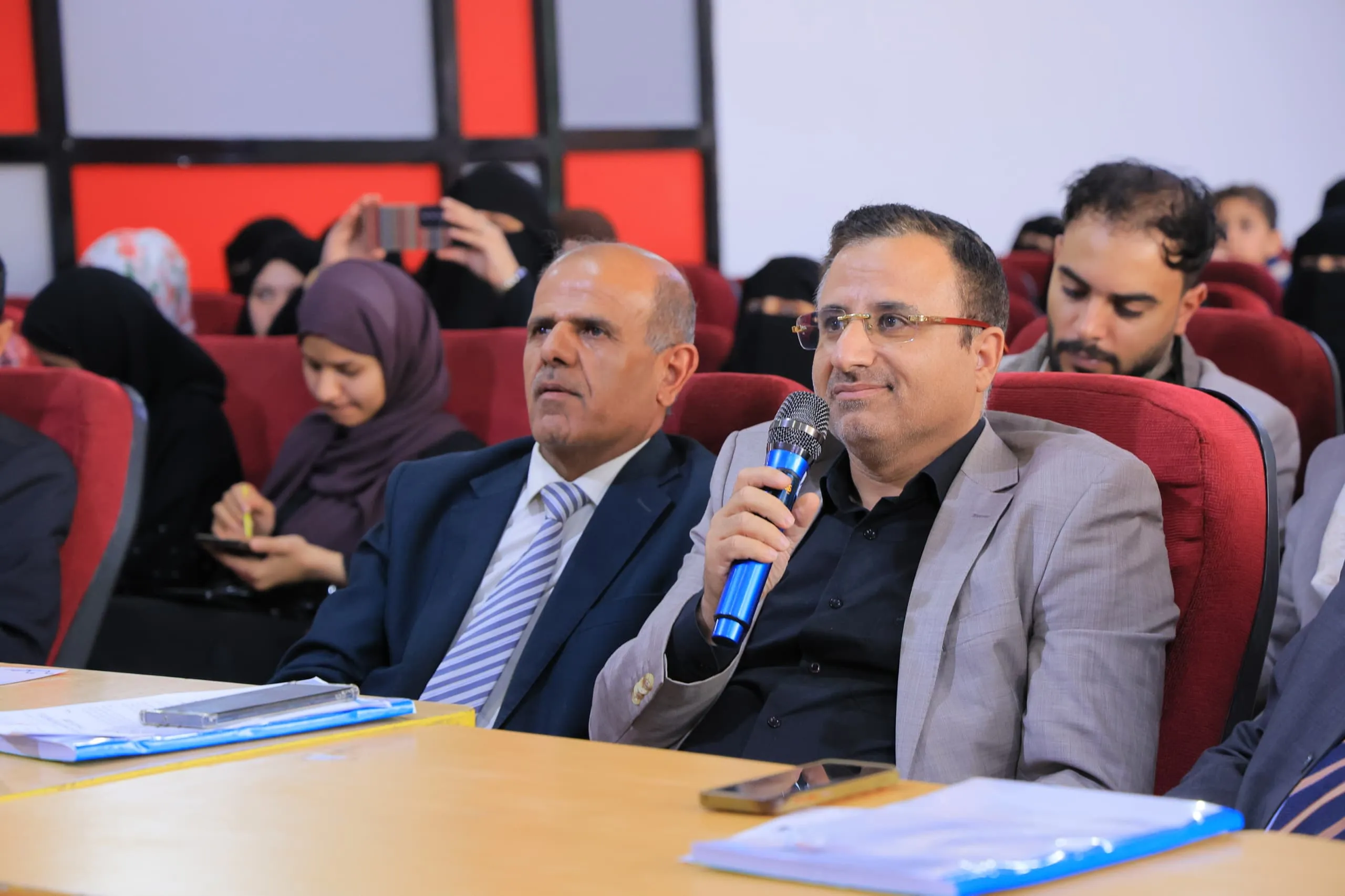In a remarkable academic achievement, the UAE University launches discussions for its first cohort in Artificial Intelligence with an innovative project serving students.