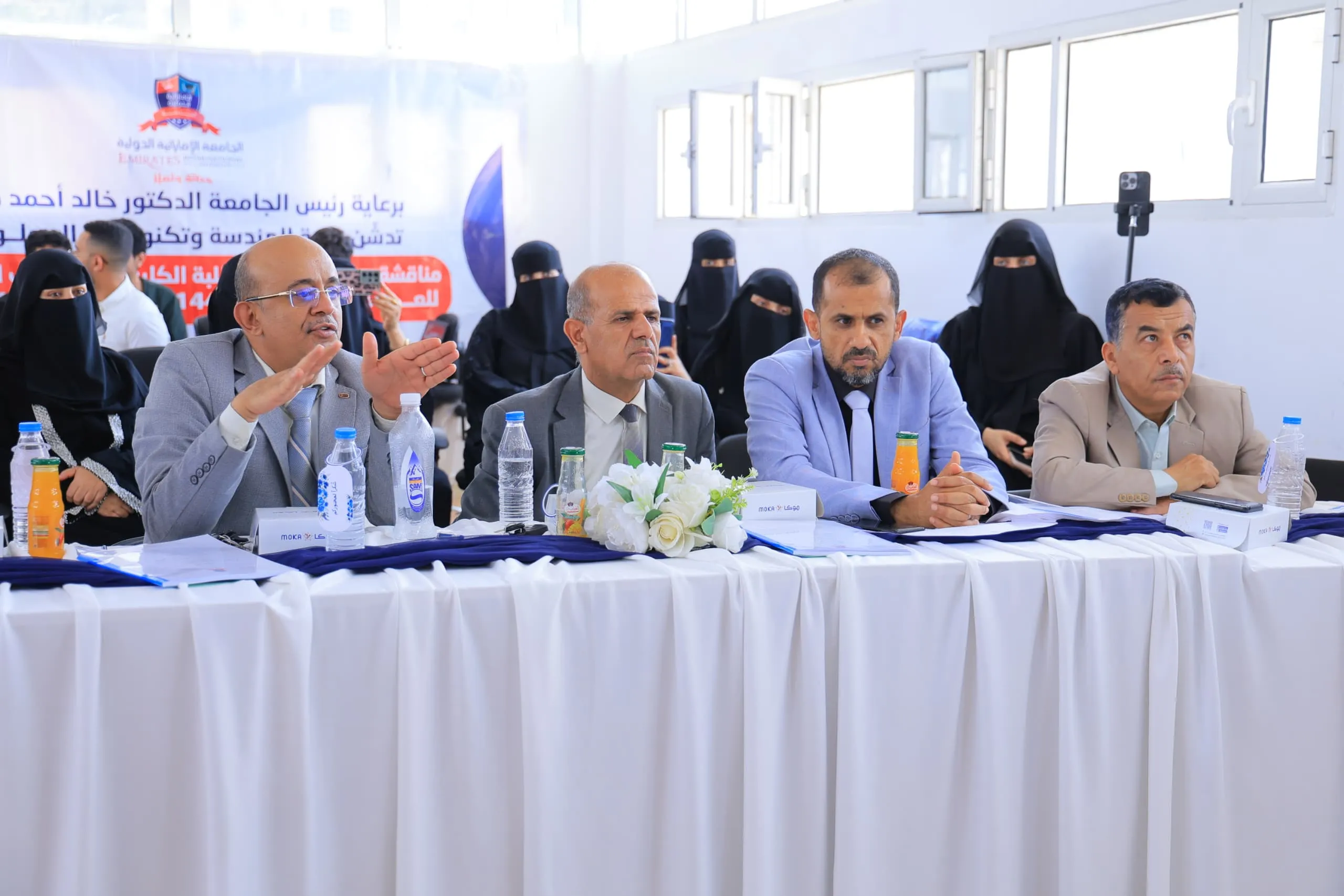 بصمة إنسانية بتقنيات ذكية.. طالبات “الإماراتية الدولية” يبتكرن تطبيقاً يحوّل لغة الإشارة إلى كلمات عربية بدقة 95%
