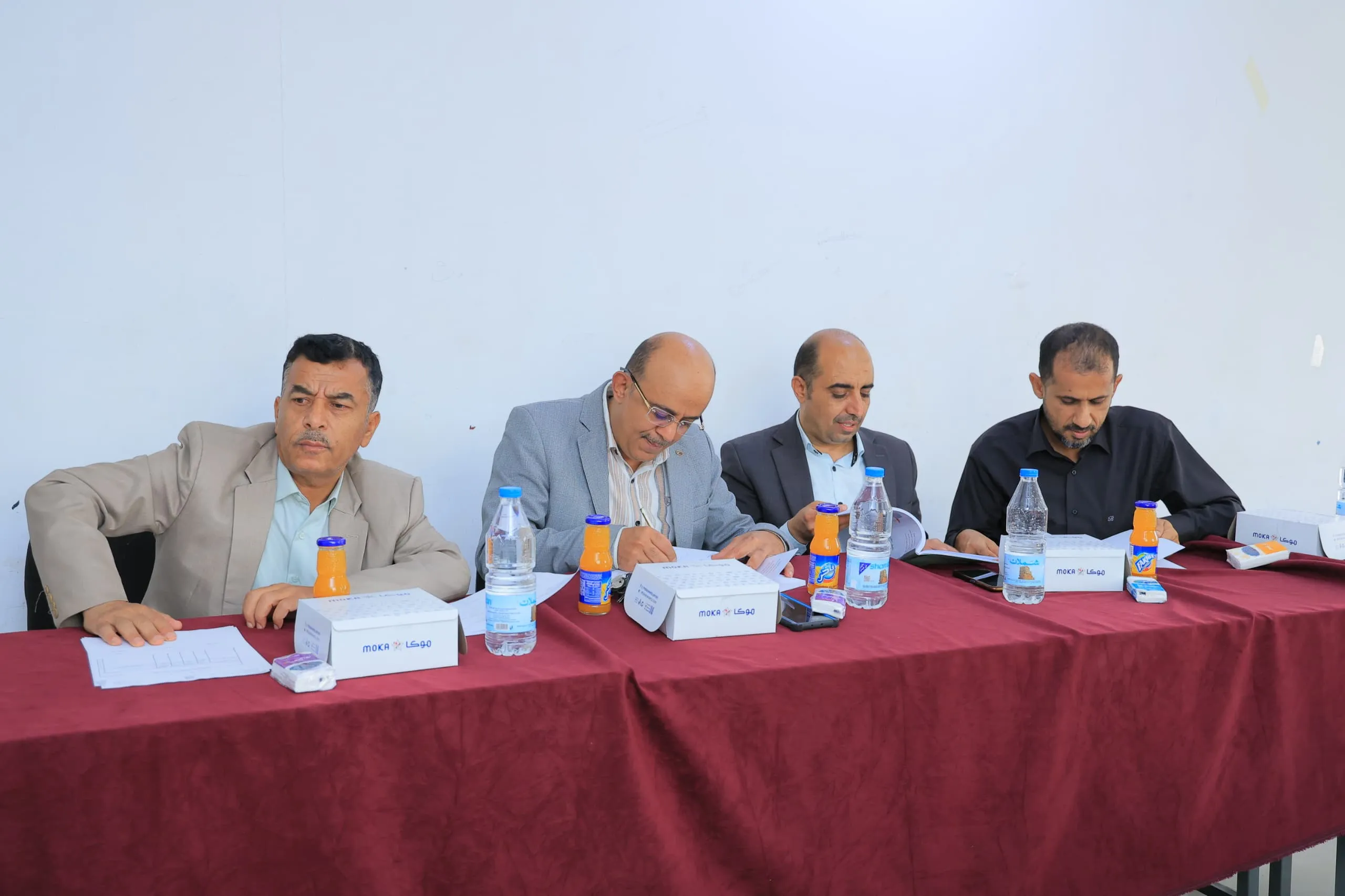 ابتكار رقمي واعد يعيد تشكيل التجارة الإلكترونية: طلبة تكنولوجيا المعلومات يناقشون مشروع منصة الوساطة الذكية