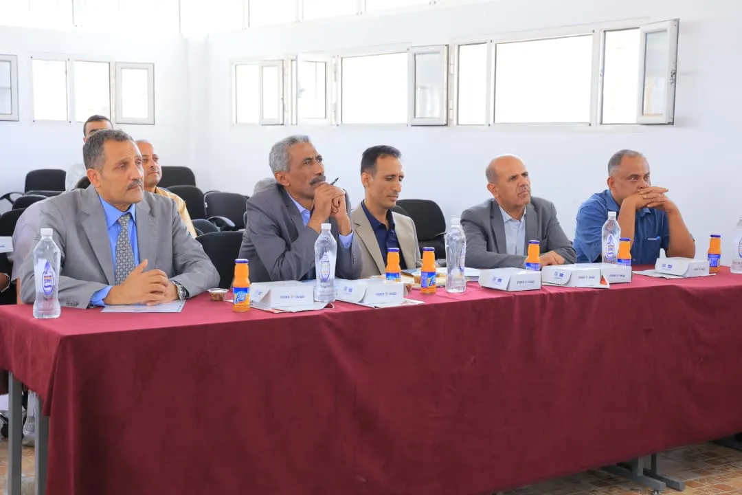 بمشروع صناعي واعد.. طلاب الهندسة الكيميائية بالجامعة الإماراتية يضعون رؤية متكاملة لإنشاء مصنع البولي إيثيلين من الغاز الطبيعي في اليمن