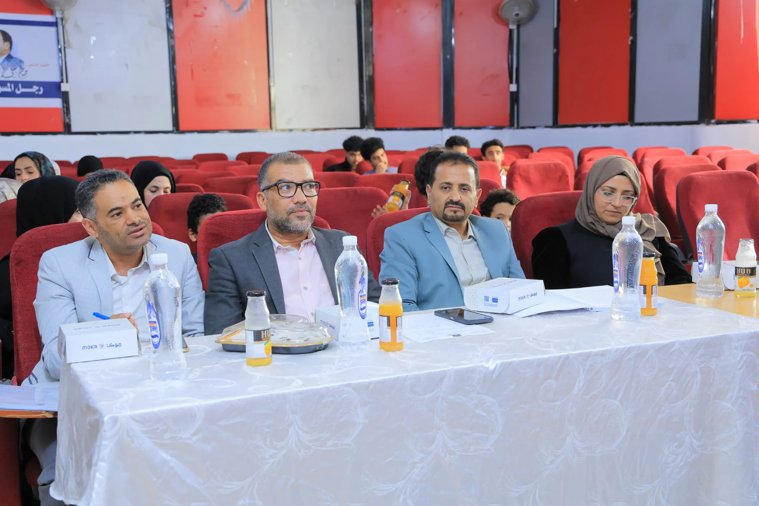 المرونة تصنع التميز: مشروع تخرج نوعي يكشف أسرار الارتقاء بالأداء المؤسسي في الجامعة الإماراتية الدولية