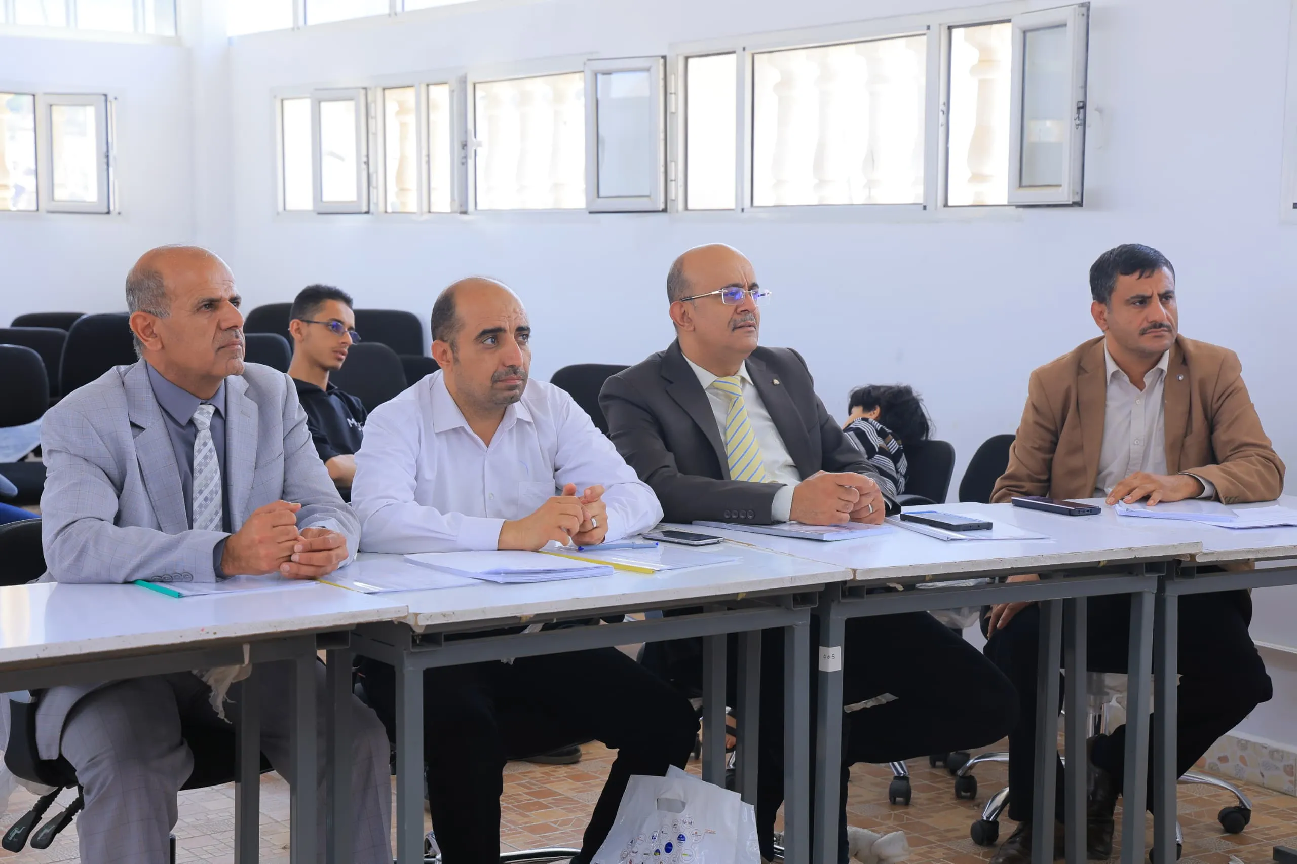 منصة ذكية لحماية الفضاء الرقمي.. إبداع طلابي يعكس مخرجات التعليم المتقدم في الجامعة الإماراتية الدولية