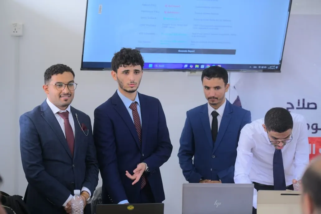 منصة ذكية لحماية الفضاء الرقمي.. إبداع طلابي يعكس مخرجات التعليم المتقدم في الجامعة الإماراتية الدولية