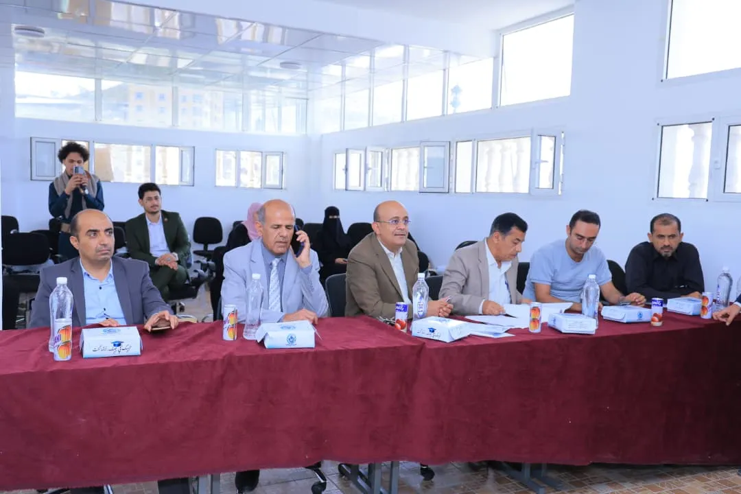 المرشد الطبي الذكي.. مشروع تقني مبتكر يجسد تميز مخرجات الجامعة الإماراتية في صناعة حلول تخدم المجتمع