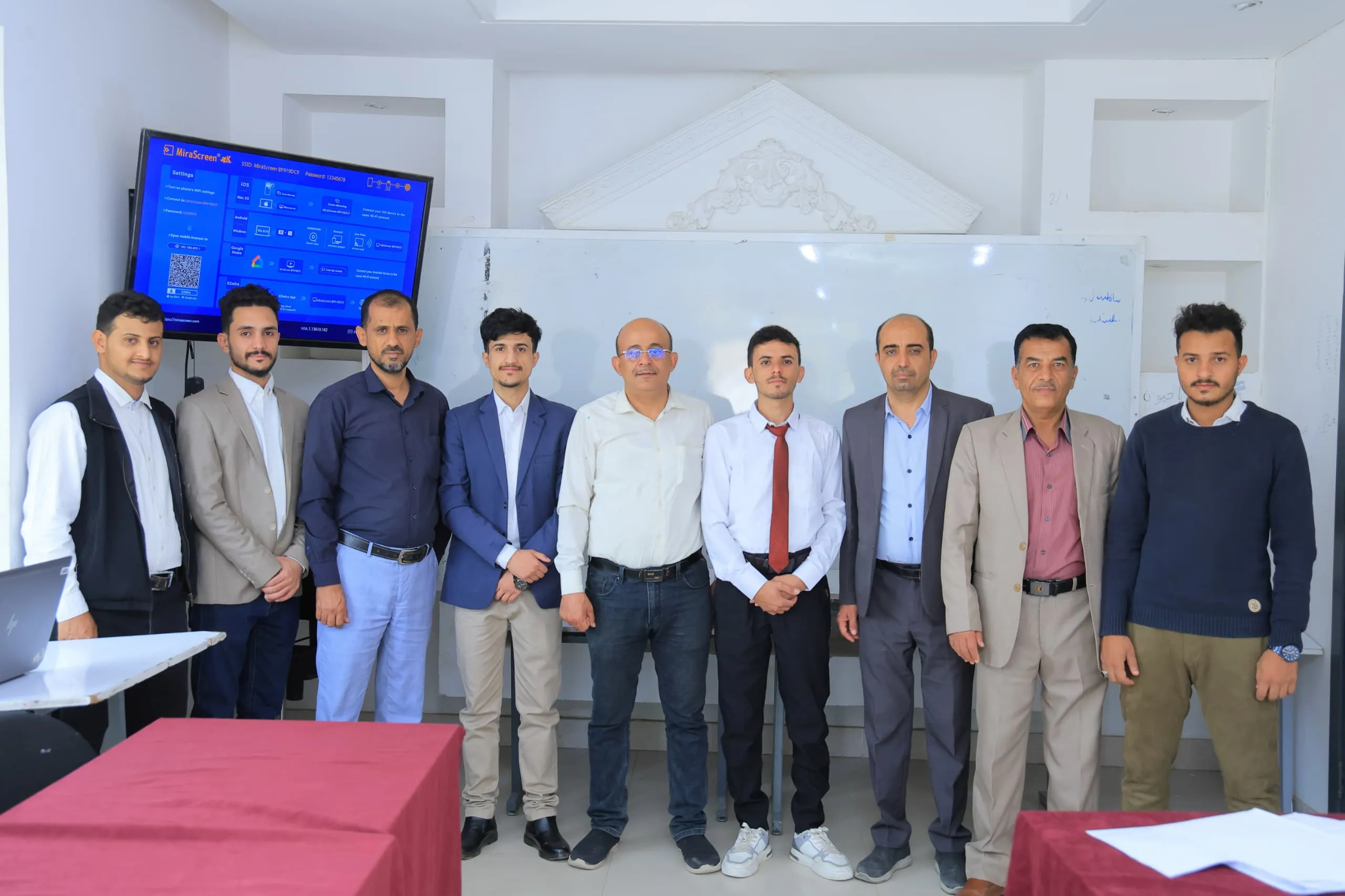 من الفكرة إلى الريادة الرقمية.. طلبة تكنولوجيا المعلومات بالجامعة الإماراتية يبتكرون نظاماً متكاملاً لإدارة التجارة الإلكترونية والعمليات المالية