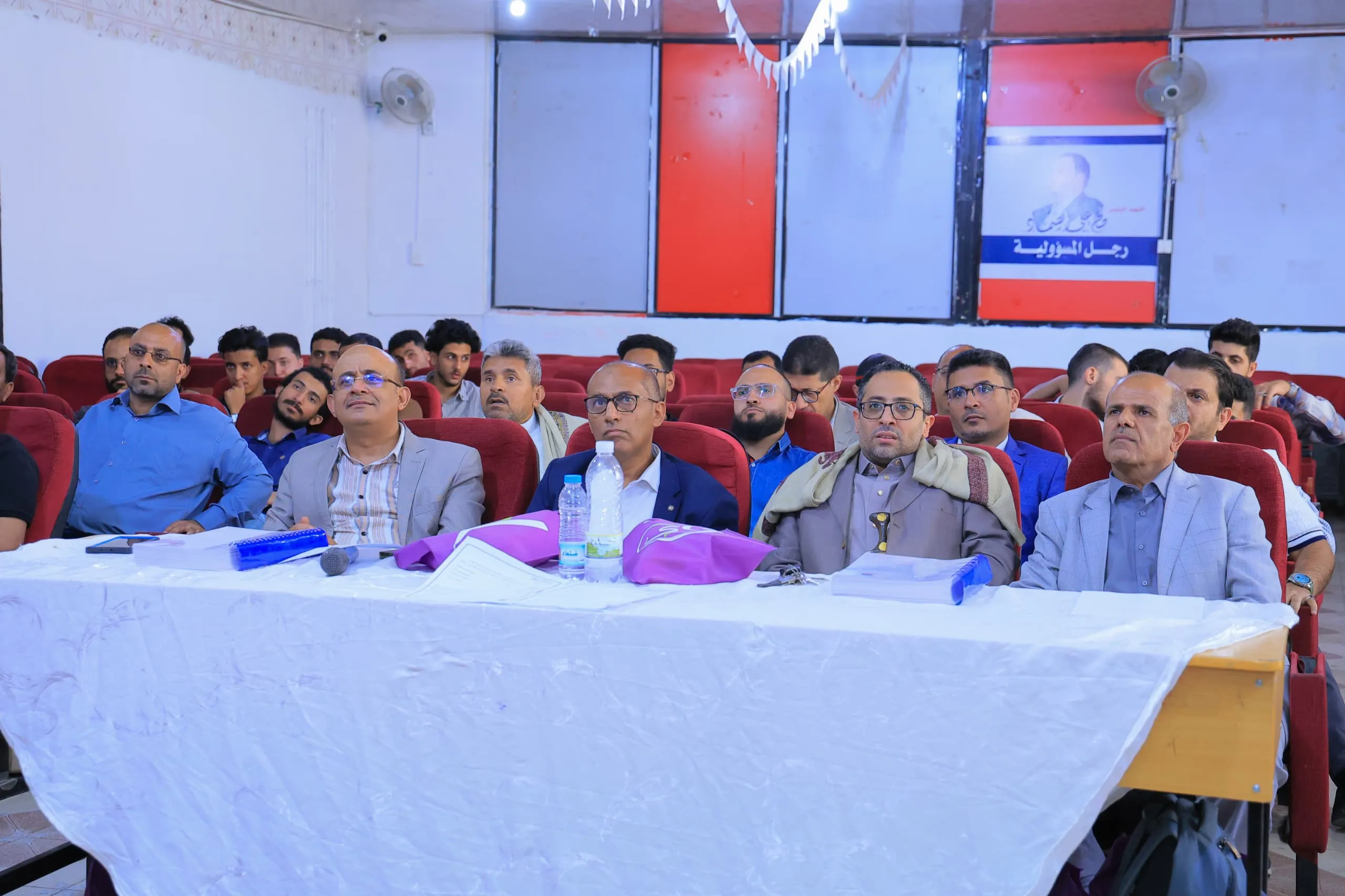 A promising engineering innovation from the UAE University: Mechatronics students present a smart project for managing hybrid energy and lighting rural Yemen with renewable energy.