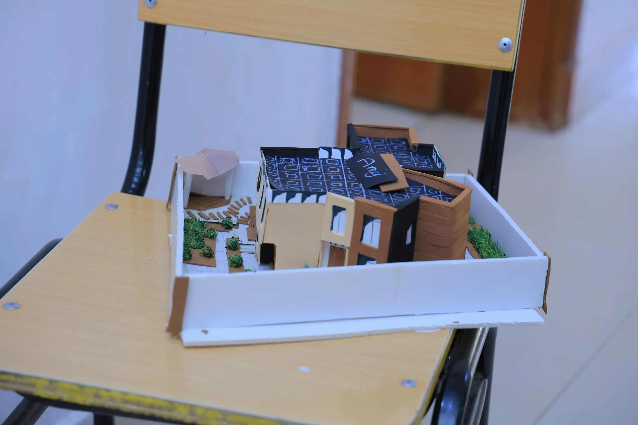 Promising innovations in the world of design: First-year students in the Interior Design Department present residential villa projects with an innovative, modern vision.