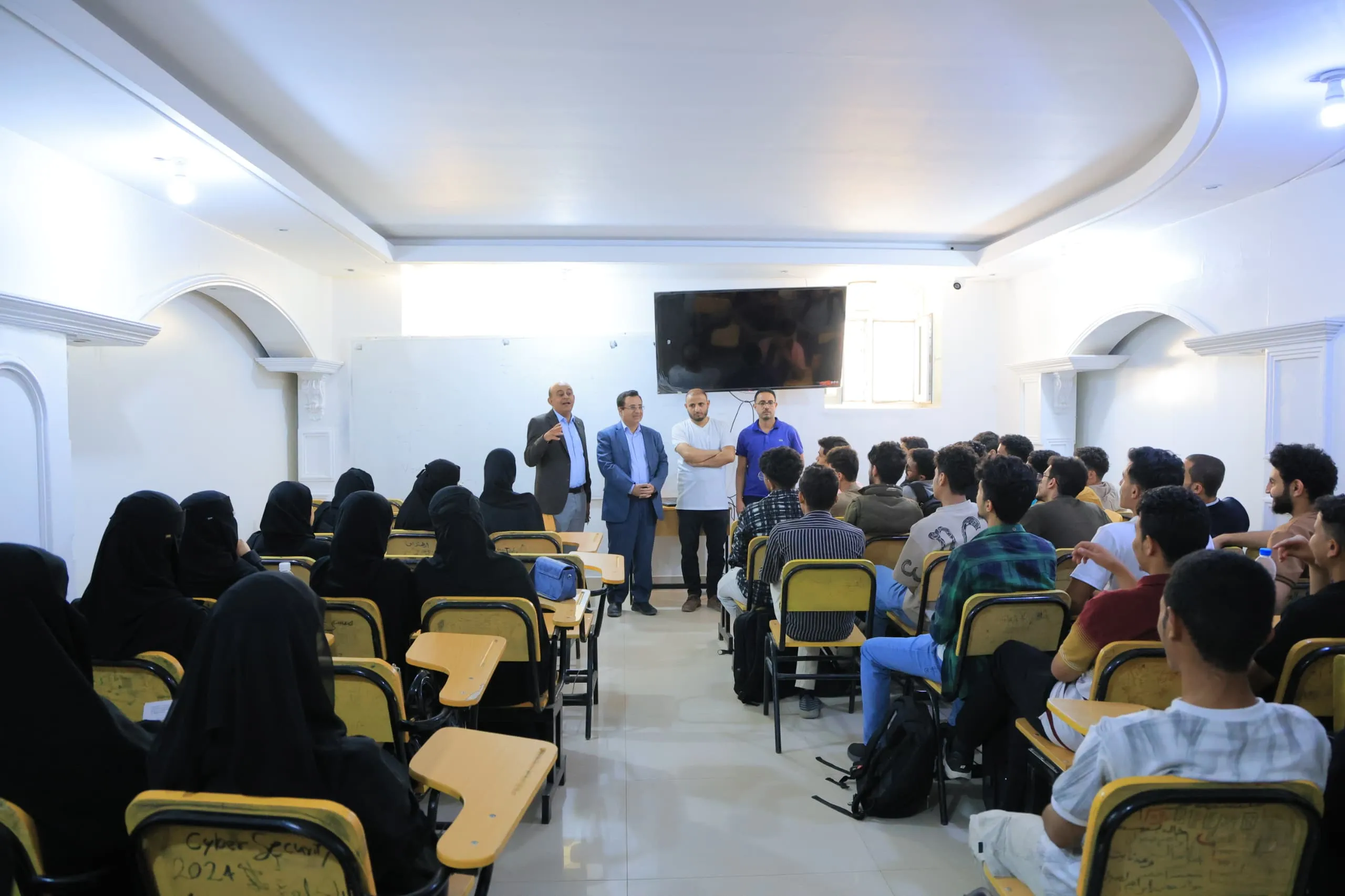خطوة نحو وظائف المستقبل.. الجامعة الإماراتية الدولية تدشن برنامجاً احترافياً في بناء أنظمة المؤسسات الذكية ERPNext لطلبة تكنولوجيا المعلومات