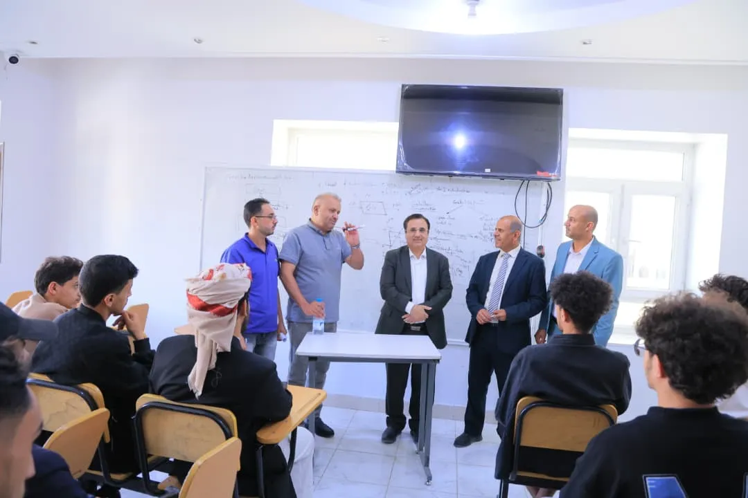دشّن رئيس الجامعة، الدكتور خالد أحمد صلاح، انطلاق العملية التعليمية للعام الجامعي الجديد 1448هجري الموافق 2026-2027م