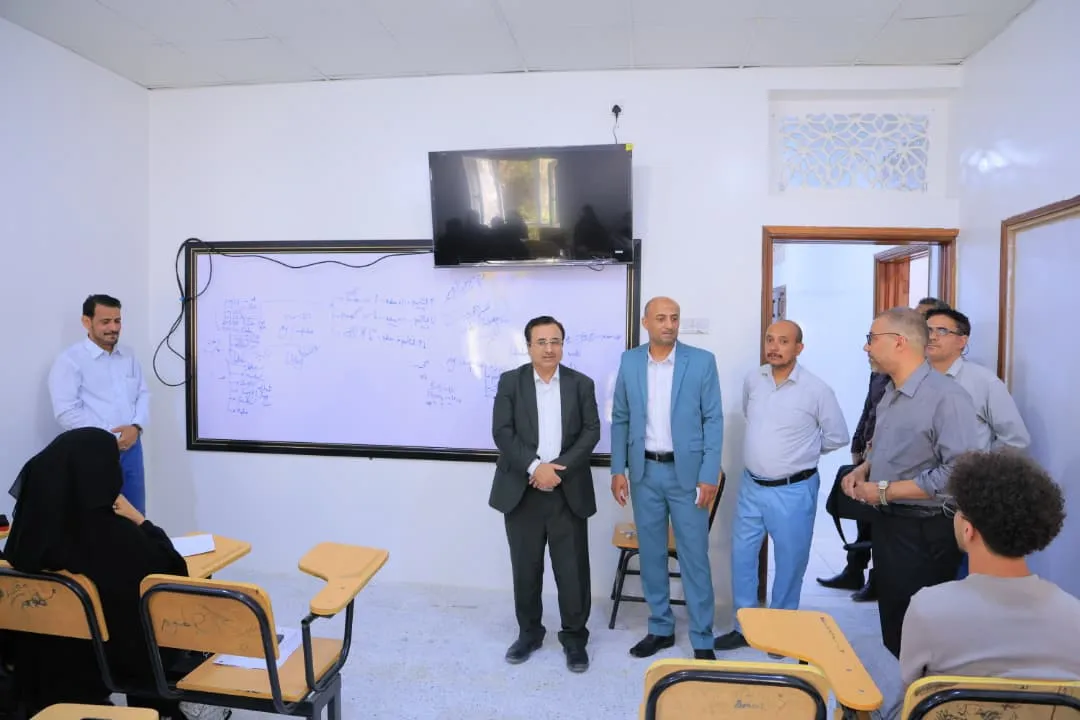 دشّن رئيس الجامعة، الدكتور خالد أحمد صلاح، انطلاق العملية التعليمية للعام الجامعي الجديد 1448هجري الموافق 2026-2027م