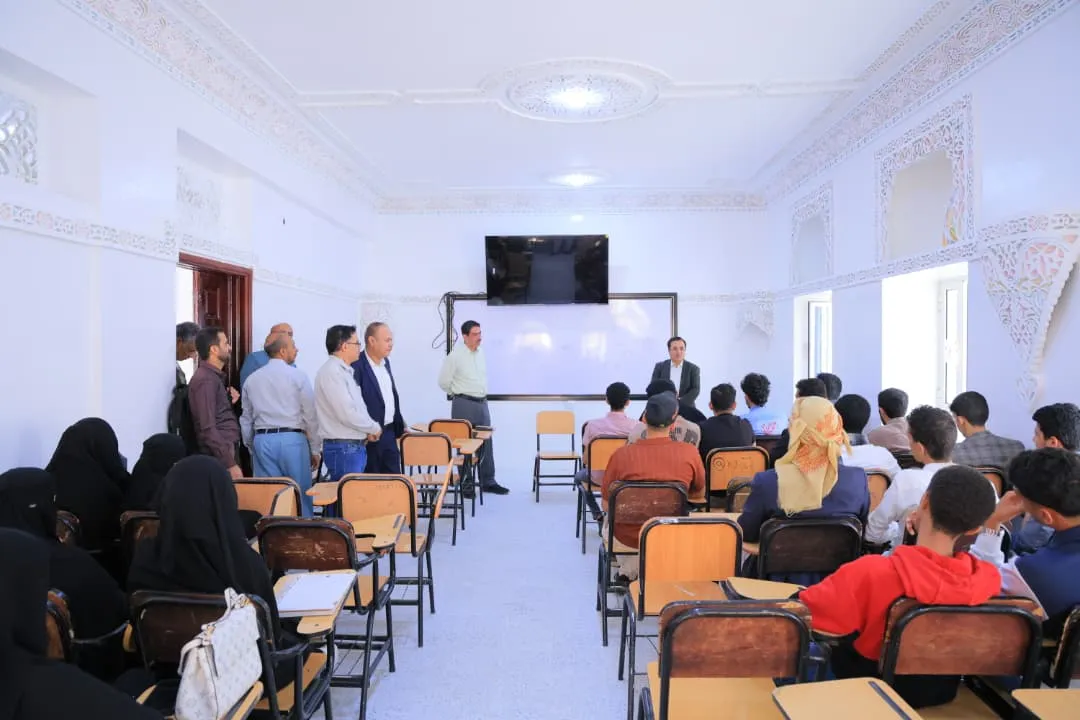 دشّن رئيس الجامعة، الدكتور خالد أحمد صلاح، انطلاق العملية التعليمية للعام الجامعي الجديد 1448هجري الموافق 2026-2027م