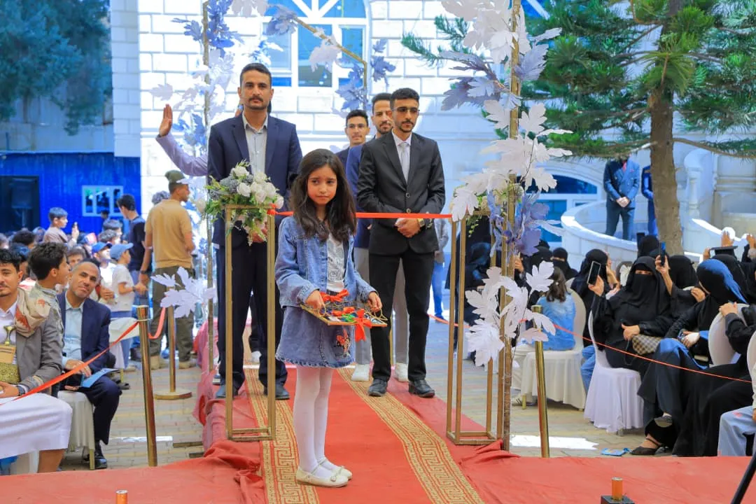 الجامعة الإماراتية الدولية تحتفي بتخريج دفعة "أنا لها" من كلية العلوم الإدارية والمالية