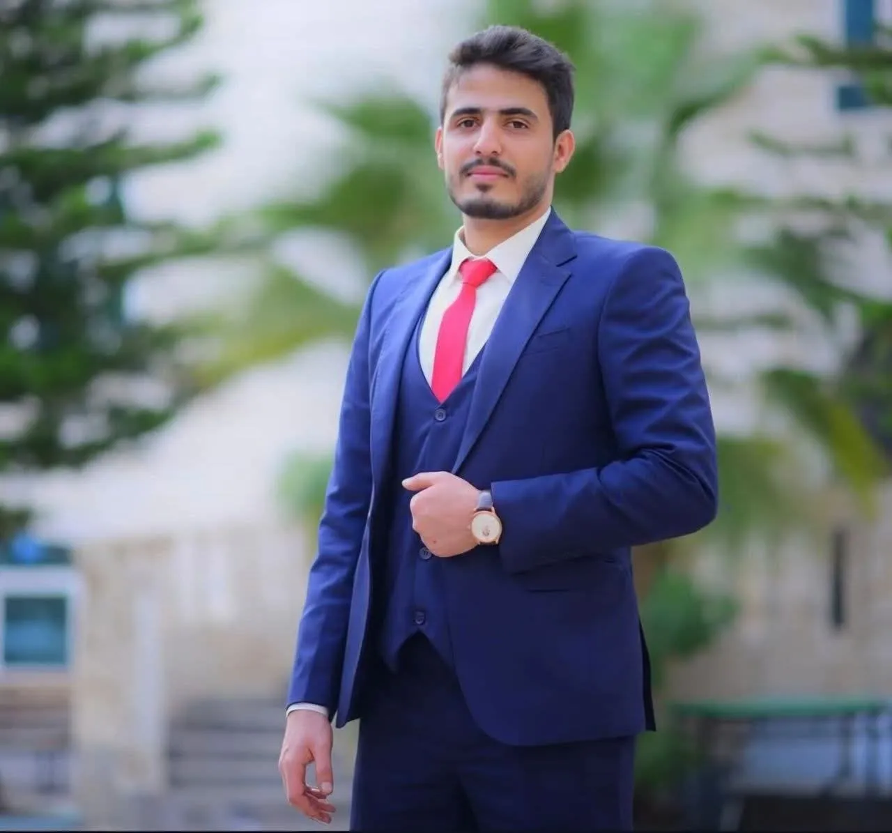 خريج الجامعة الإماراتية الدولية يشق طريقه نحو التميز في هندسة التصنيع عالية الدقة