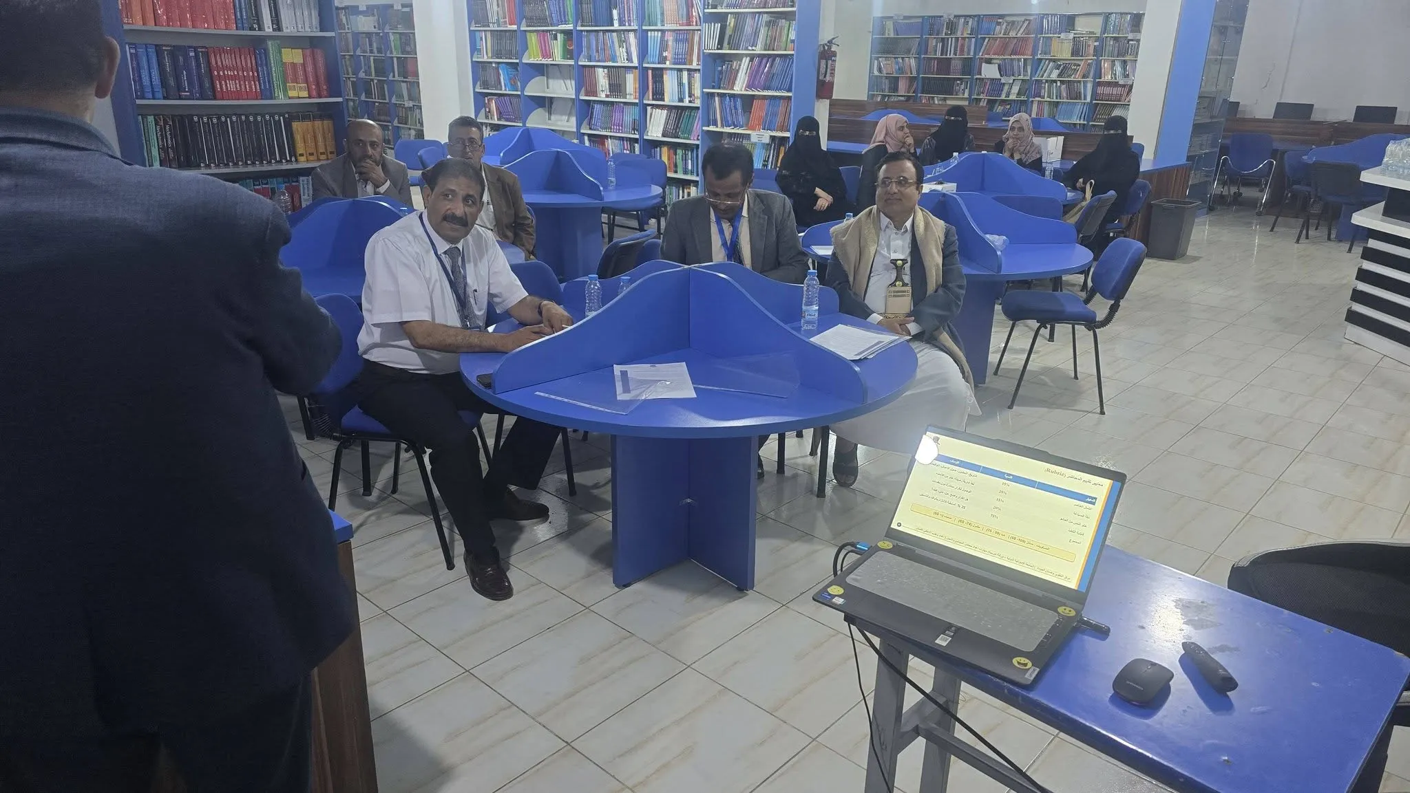 ورشة تدريبية بعنوان: "مهارات إعداد وصياغة محاضر المجالس واللجان الأكاديمية وفق الأطر القانونية والمعيارية"،
