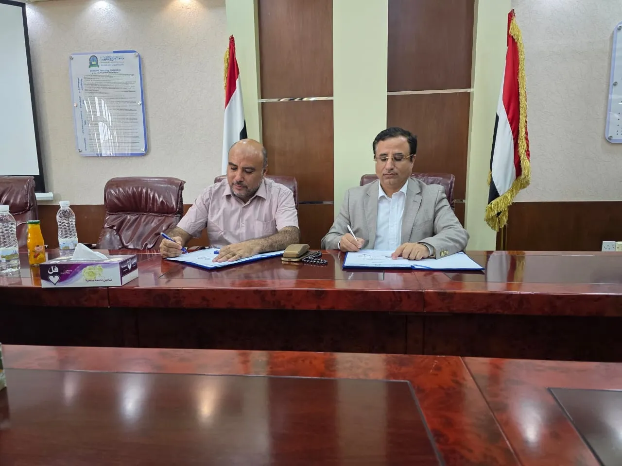 الجامعة الإماراتية الدولية توقّع اتفاقية تعاون وشراكة أكاديمية مع جامعة اقرأ للعلوم والتكنولوجيا