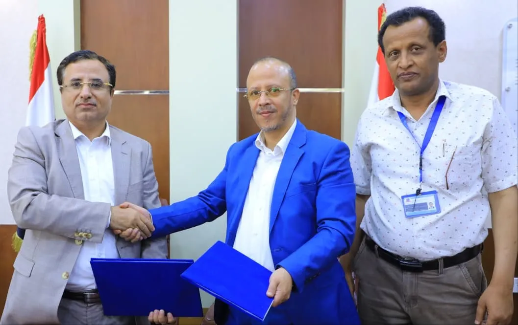 الجامعة الإماراتية الدولية توسّع شراكاتها الأكاديمية بتوقيع اتفاقية تعاون مع جامعة المعرفة والعلوم الحديثة