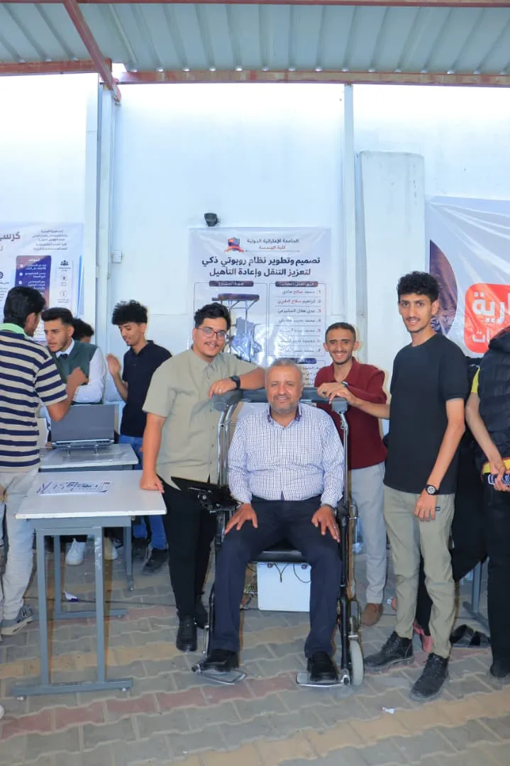 الجامعة الإماراتية الدولية تفتتح معرض المشاريع الابتكارية لطلبة كلية الهندسة وتكنولوجيا المعلومات.