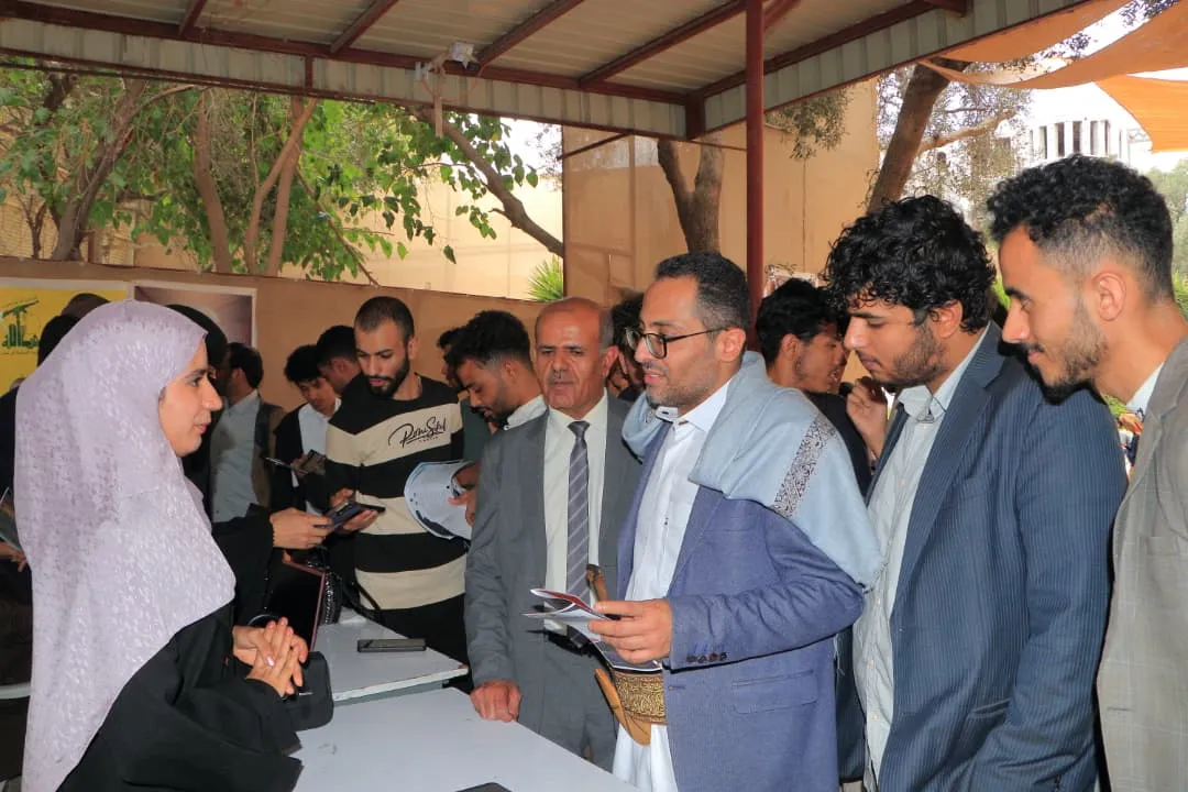 الجامعة الإماراتية الدولية تفتتح معرض المشاريع الابتكارية لطلبة كلية الهندسة وتكنولوجيا المعلومات.