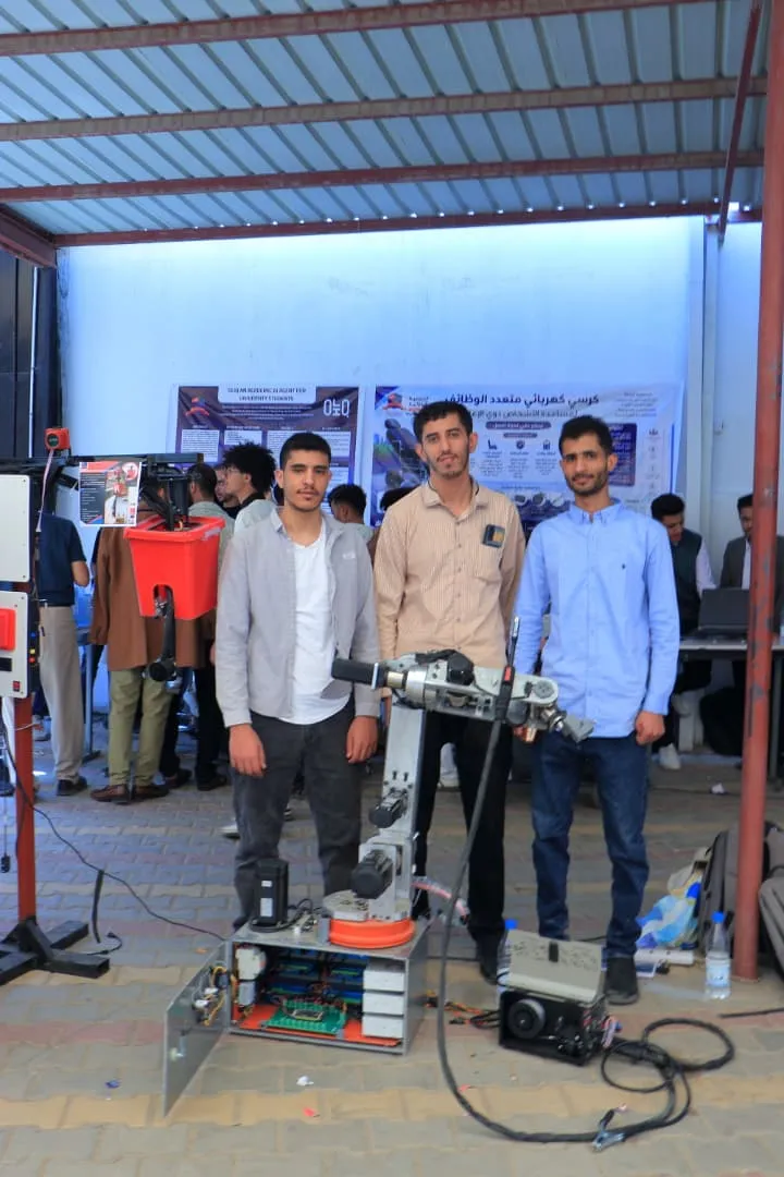 الجامعة الإماراتية الدولية تفتتح معرض المشاريع الابتكارية لطلبة كلية الهندسة وتكنولوجيا المعلومات.
