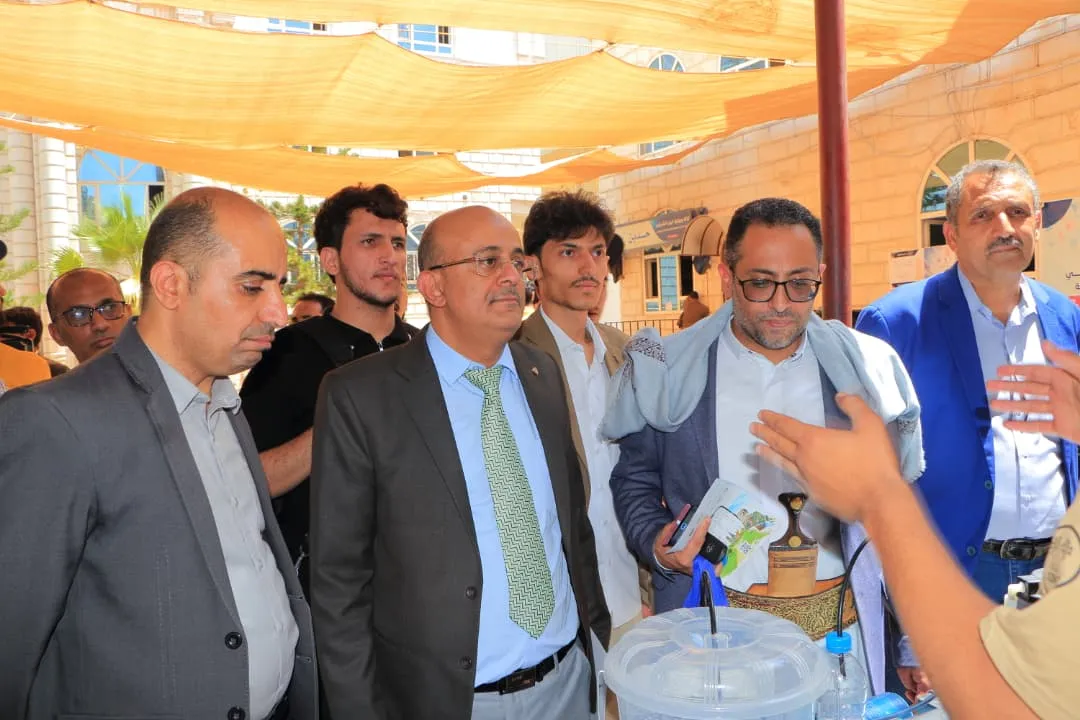 الجامعة الإماراتية الدولية تفتتح معرض المشاريع الابتكارية لطلبة كلية الهندسة وتكنولوجيا المعلومات.