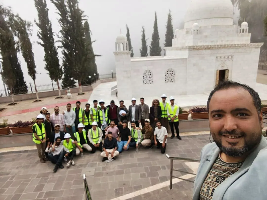 الجامعة الإماراتية الدولية تنفذ زيارة ميدانية لطلاب الهندسة المعمارية والتصميم الداخلي إلى قرية الحطيب.