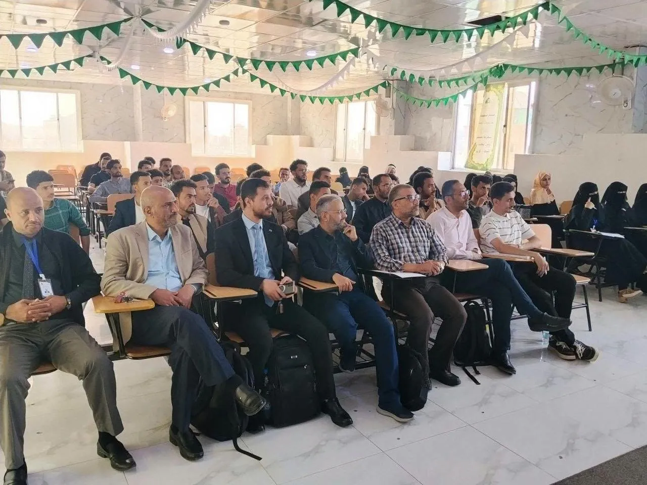 الجامعة الإماراتية الدولية تواصل تمكين طلبتها بمهارات المستقبل وتوظيف الذكاء الاصطناعي في البحث والتعلم