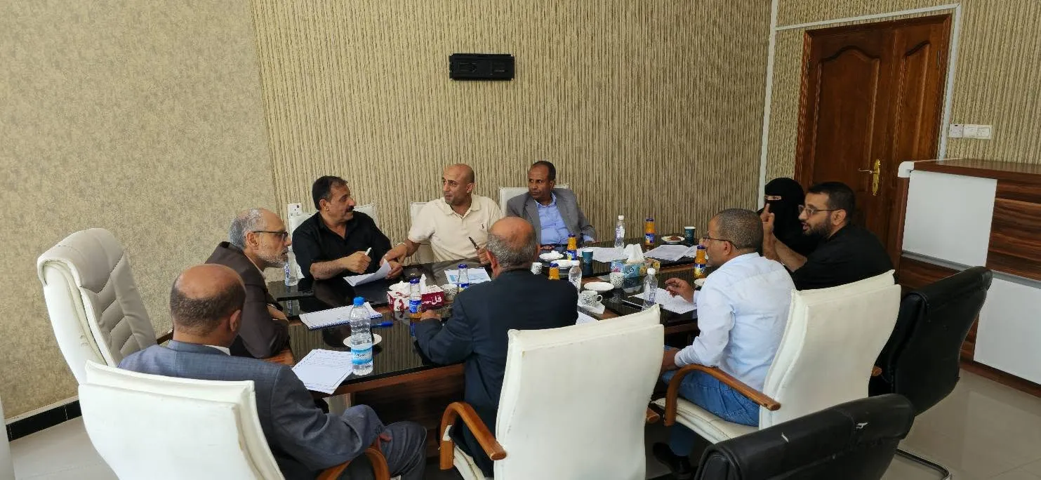 مجلس شؤون الطلاب يعقد اجتماعه الثاني للعام الجامعي 1448هـ لتعزيز جودة الخدمات الطلابية.