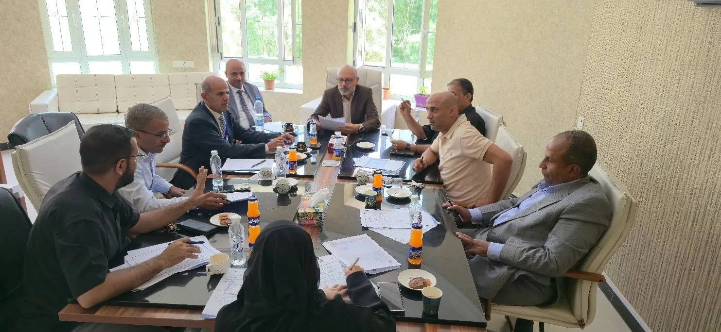 مجلس شؤون الطلاب يعقد اجتماعه الثاني للعام الجامعي 1448هـ لتعزيز جودة الخدمات الطلابية.