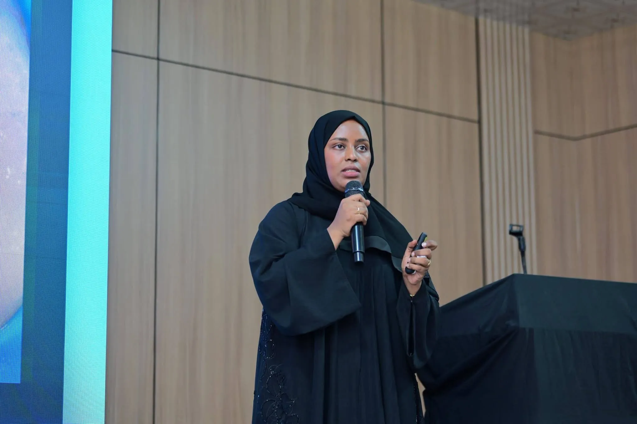 الجامعة الإماراتية الدولية تدشّن الملتقى العلمي لكلية طب الأسنان 2026 بمشاركة أكاديمية وطبية واسعة من داخل الوطن وخارجه