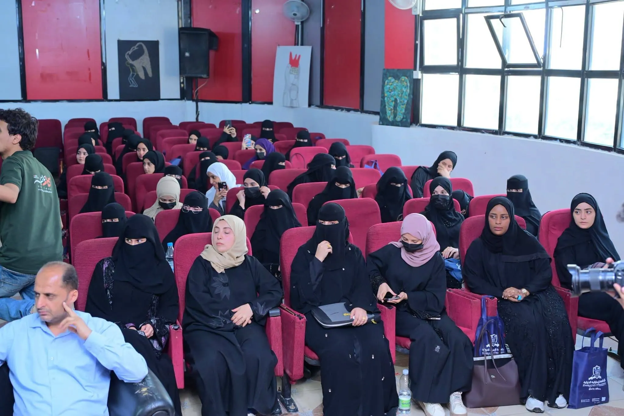 الجامعة الإماراتية الدولية تدشّن الملتقى العلمي لكلية طب الأسنان 2026 بمشاركة أكاديمية وطبية واسعة من داخل الوطن وخارجه