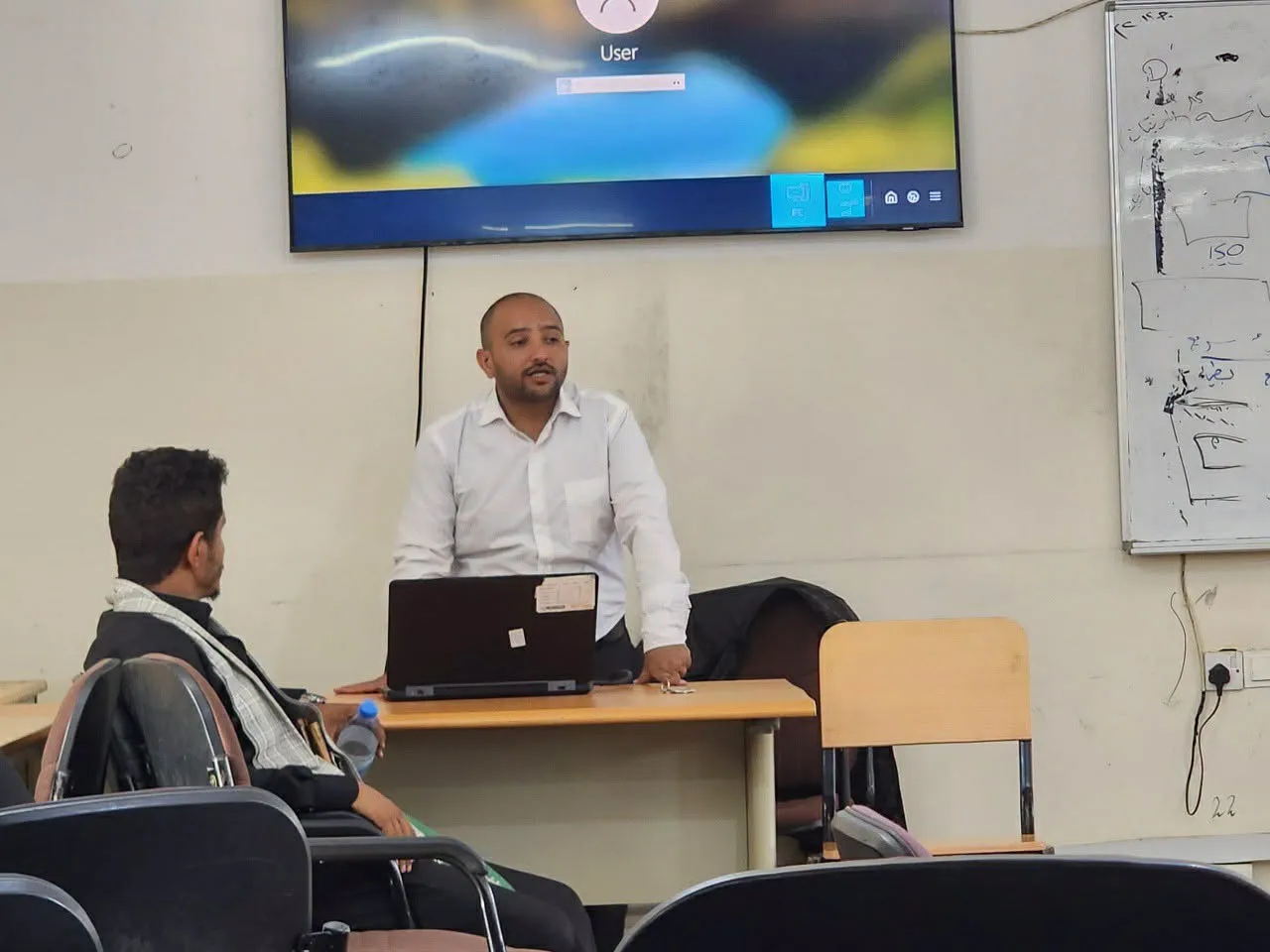 طلاب المحاسبة في زيارة علمية إلى المعهد الوطني للعلوم الإدارية للتعرّف على الأنظمة المحاسبية وتطبيقاتها