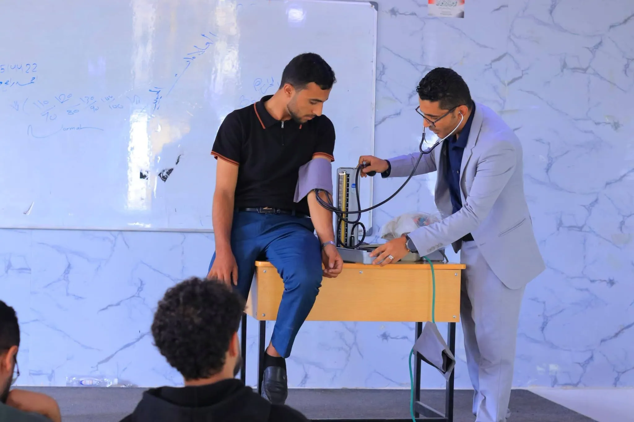 اختتام دورة الإسعافات الأولية لطلبة كلية الطب والعلوم الصحية بالجامعة الإماراتية الدولية