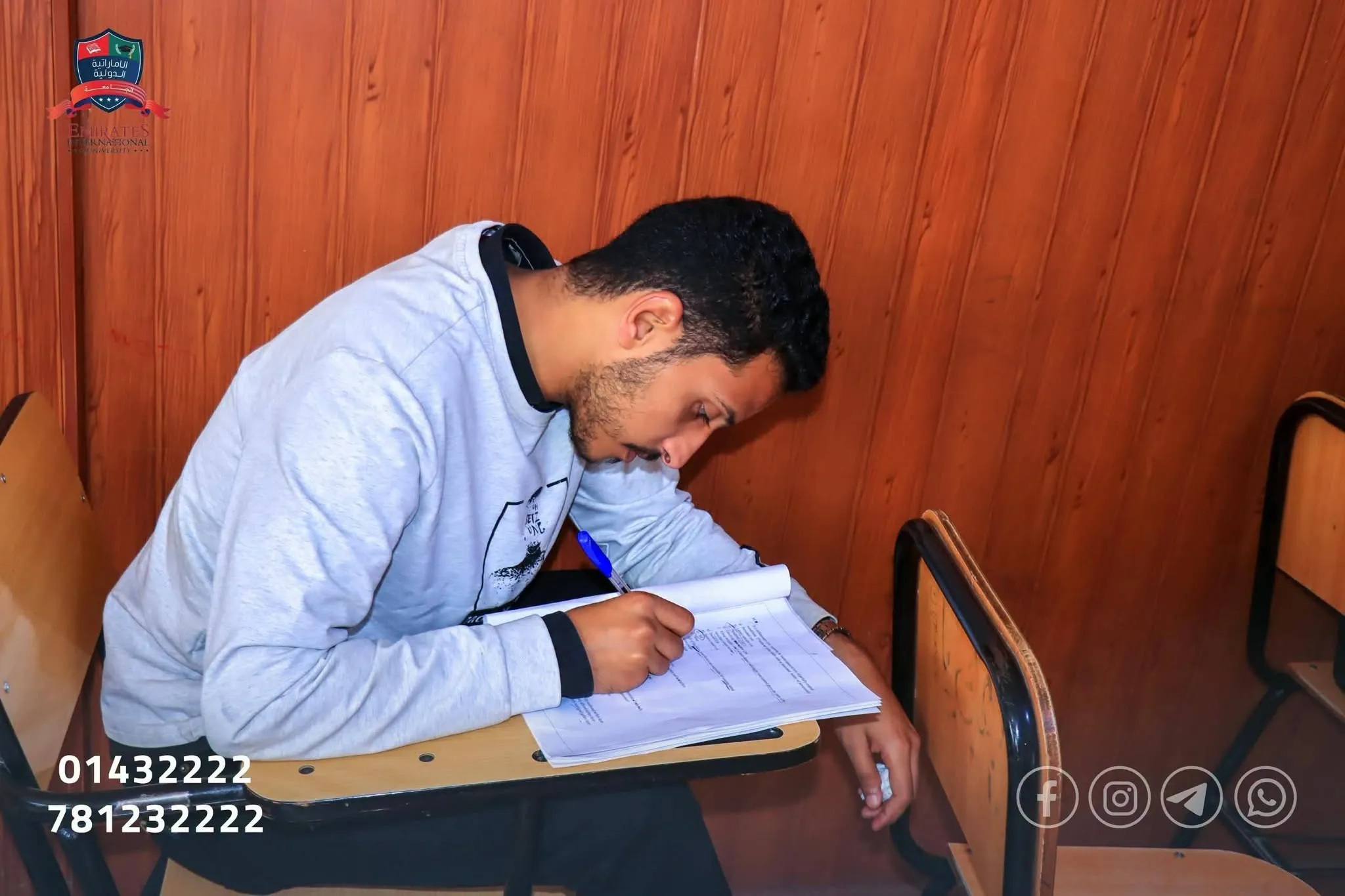 نائب رئيس الجامعة الإماراتية الدولية يتفقد سير اختبارات نهاية الفصل الدراسي الاول بكلية طب الاسنان.