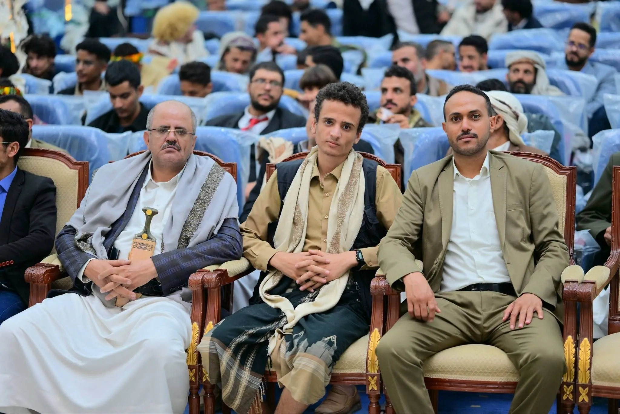 وداع مليء بالفخر والأمل: حفل فني طلابي لتوديع الدفعة الثامنة دفعة روافد وطن من تخصصات تكنولوجيا المعلومات وإدارة الأعمال الدولية