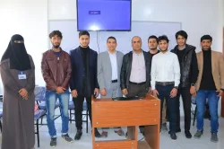 إستمرار مناقشة المرحلة الأولى من مشاريع التخرج في مختلف أقسام كلية العلوم الإدارية والمالية